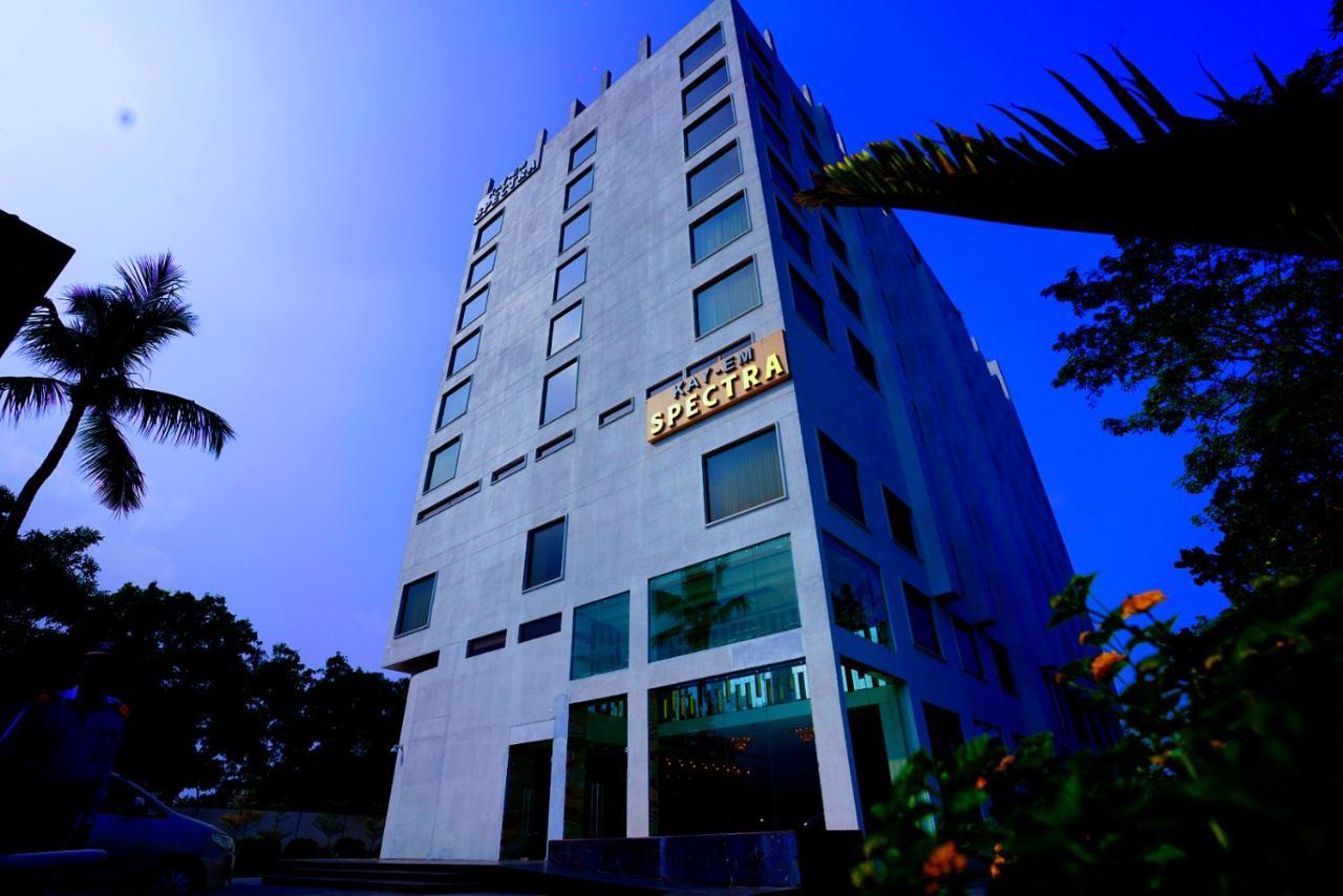 Kay-Em Spectra Hotel 钦奈 外观 照片